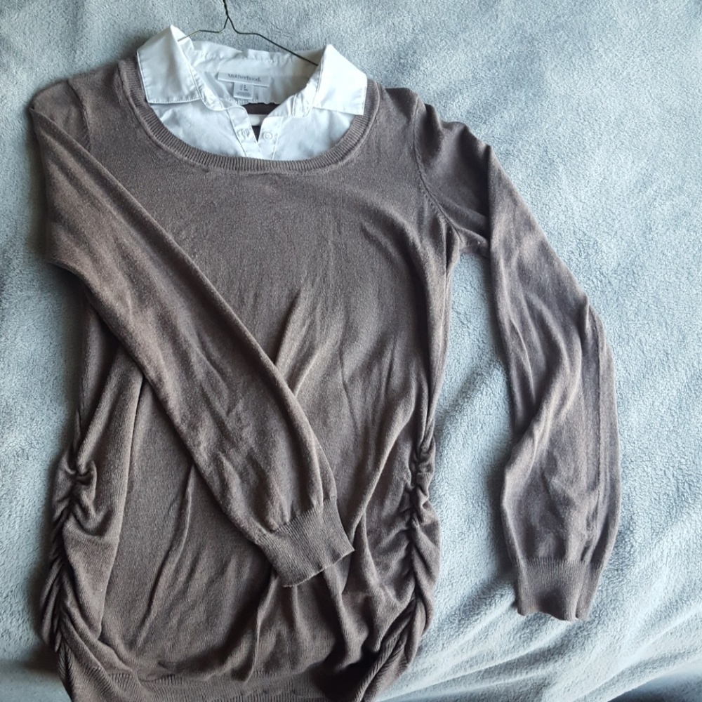 Maternity work shirt (Sm)